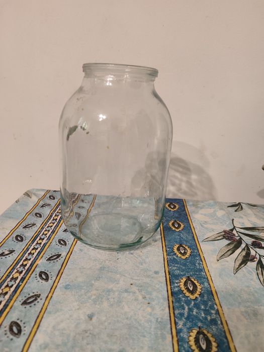 Продам Банки 2л.