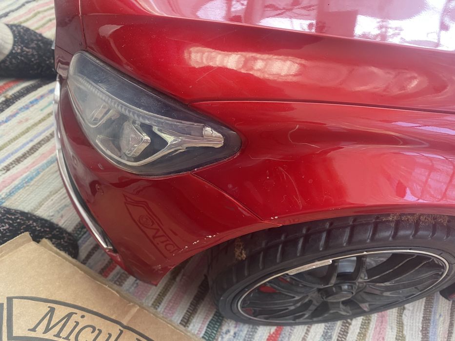 Masinuta electrica rosie