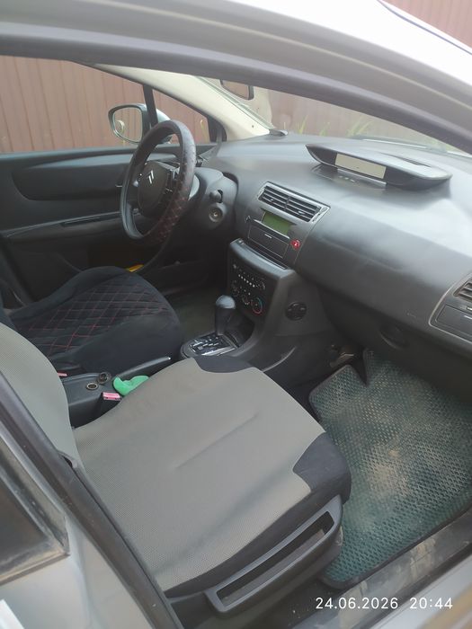 Автомобиль  Ситроен С4