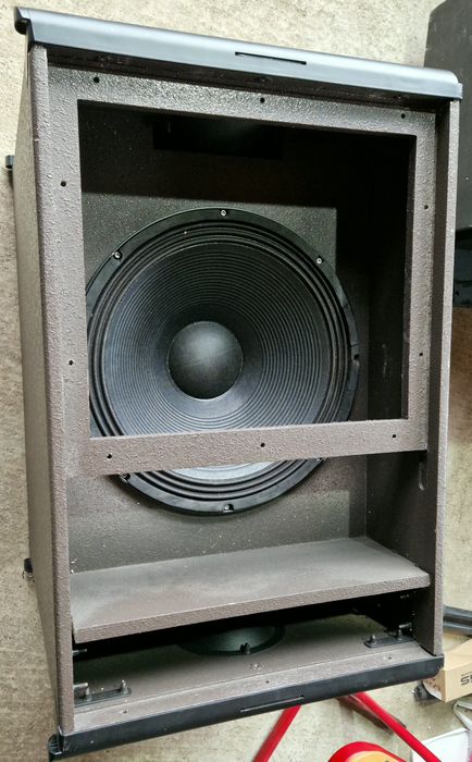 Bas L acoustics sb118 pasiv