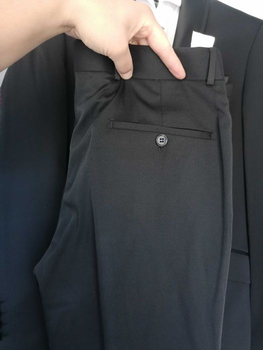 Мъжки официален костюм