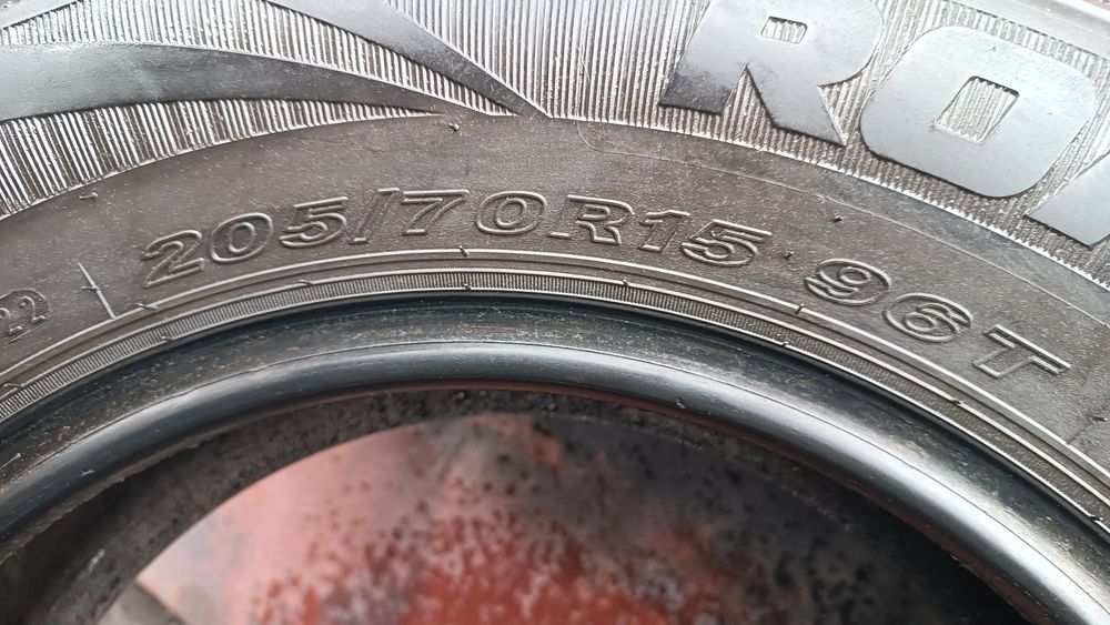205/70/15 Roadstone Дот 2222