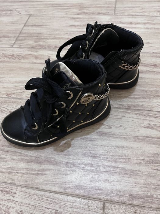 Ботинки осенние детские