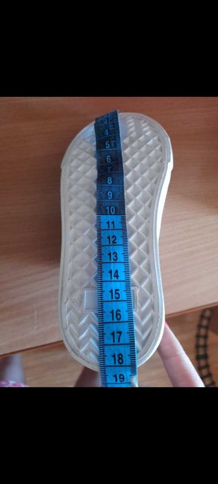 Новые кеды на липучке