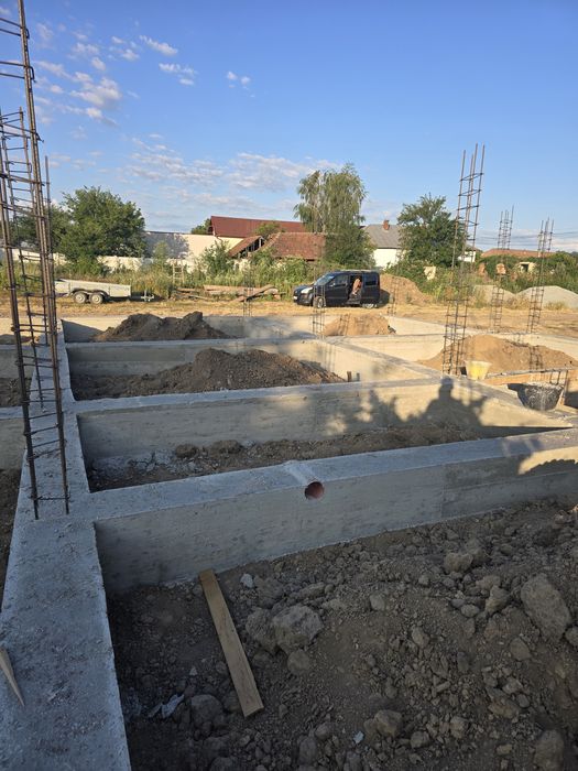 Lucrări construcții!! Case la rosu și cheie!!