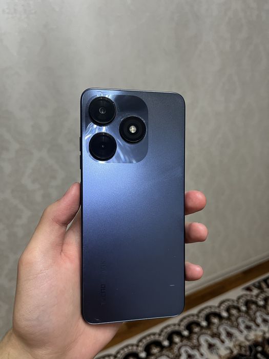 TECNO SPARK 10 128GB в хорошем состояни