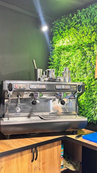 Кофе бизнес сотилади, ишлаб турган кофе с собой