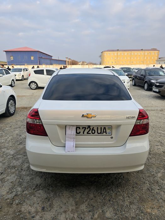 Нексия 3 сатлады таиын машын