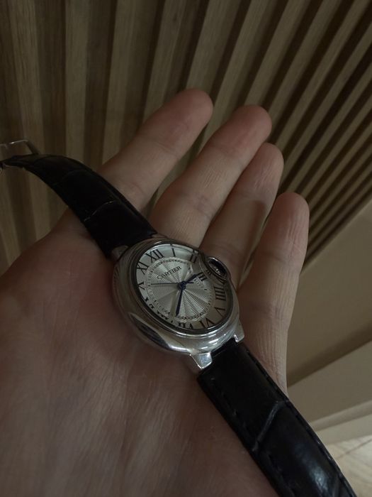 Продам женские часы