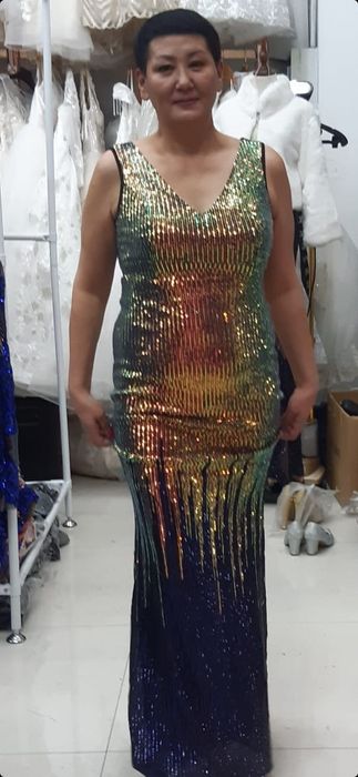 Платье женское продам