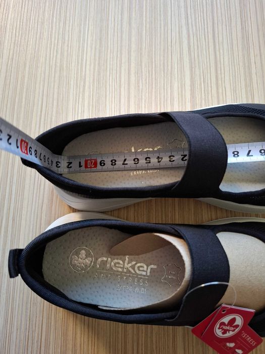 Нови дамски черни обувки Rieker