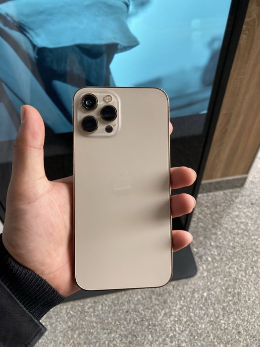 Айфон 12 про макс обмен