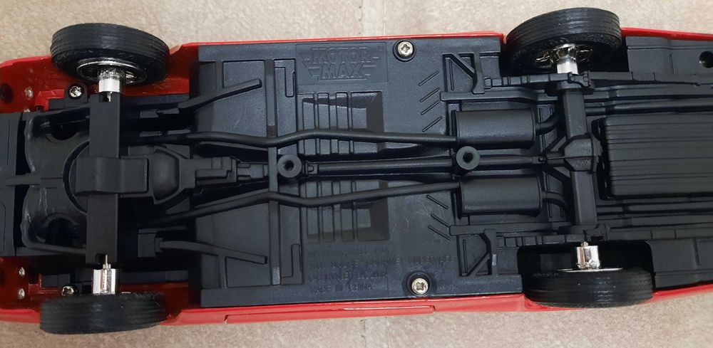 Машинка модель коллекционная