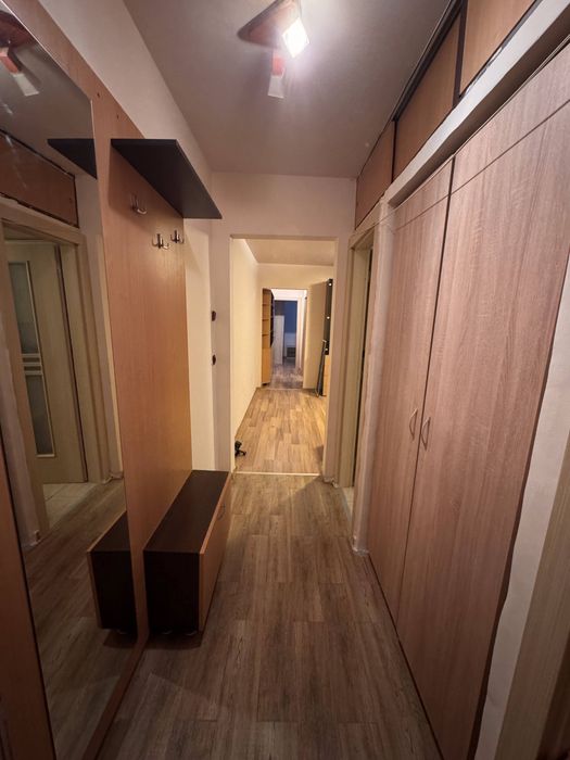 Inchiriez apartament cu 3 camere in zona bd. Cetatii