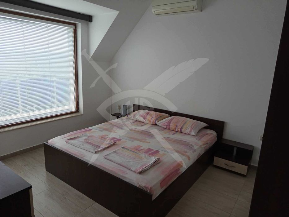 Дава се под наем Двустаен апартамент в к.к. Св.Св. Константин и Елена - 70 кв.м за 900 € - Снимка #3