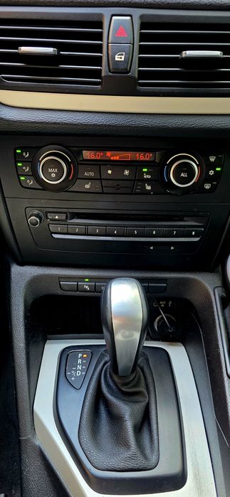 BMW X1 2011 — imagine 4
