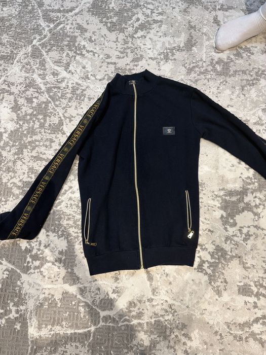 Versace кофта золотое