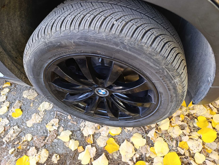 Джанти 19" с чисто нови всесезонни гуми.