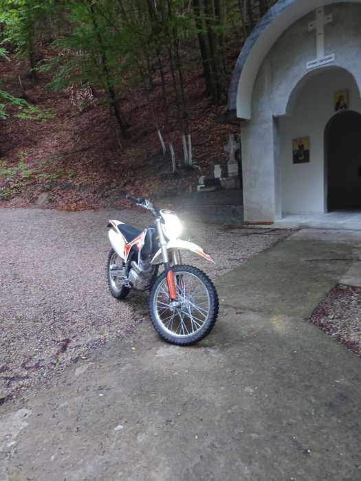 Enduro Kayo T2  model 2025