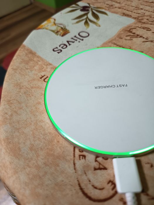 Безжична външн батерия fast charger power bank за Samsung и iPhone