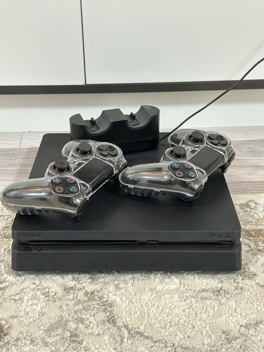 PlayStation 4 Slim