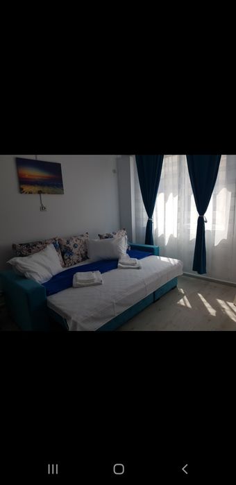 Închiriez apartament