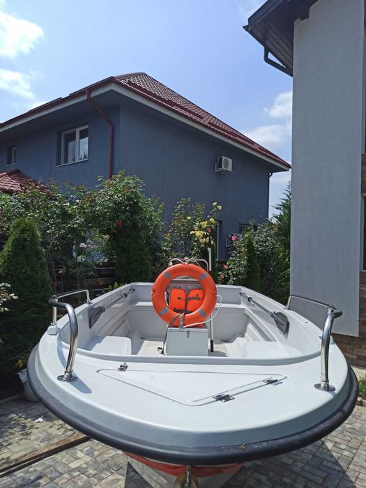 Barca + motor+peridoc