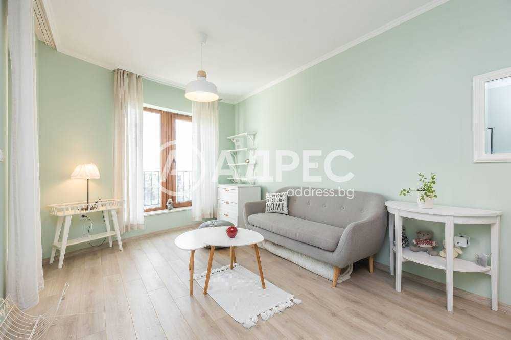 Дава се под наем Двустаен апартамент в Търговище, Вароша - 65 кв.м за 510 € - Снимка #2