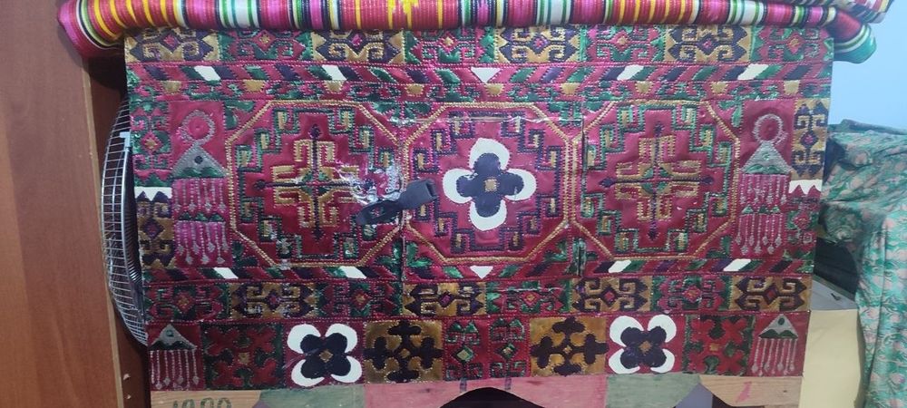 Sandiqlar hamma joylari butun