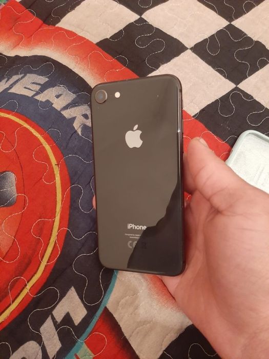apple 8 продам хорошем состоянии торг есть