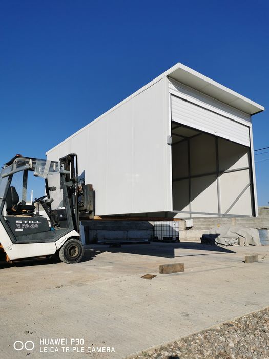 Произвежда гаражи от термопанели