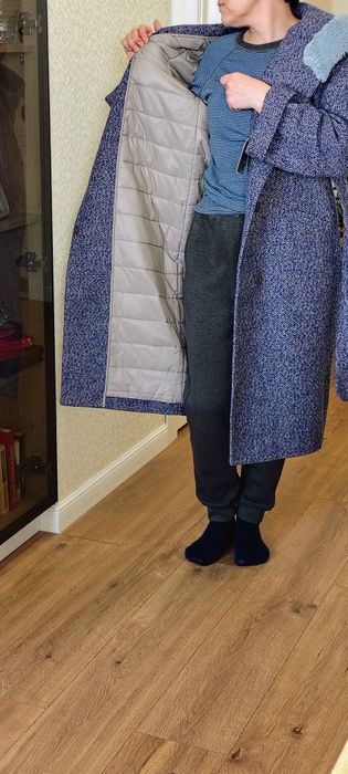 Продам пальто с капюшоном