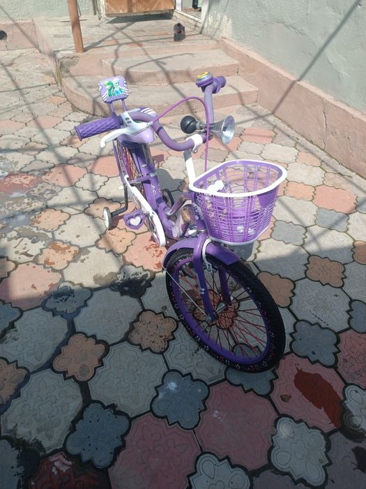 Продаётся детский велосипед для девочек..