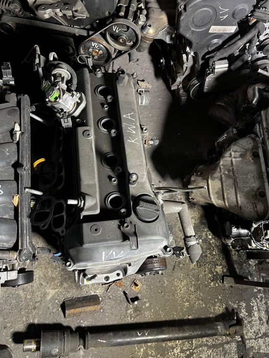 Двигатель Тоета 1AZ авенсис корола