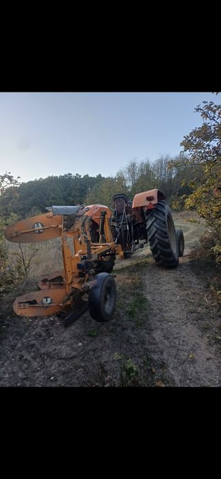 Plug reversibil cu 3 brazde