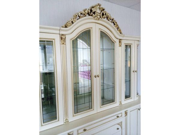 Сервант Динара сатылады 6есікті