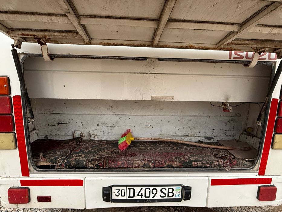 Tayyor yurib turgan Isuzu avtobus sotiladi!