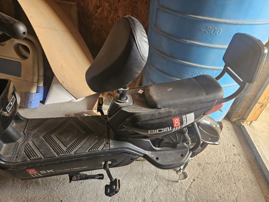 Продам мопед новый