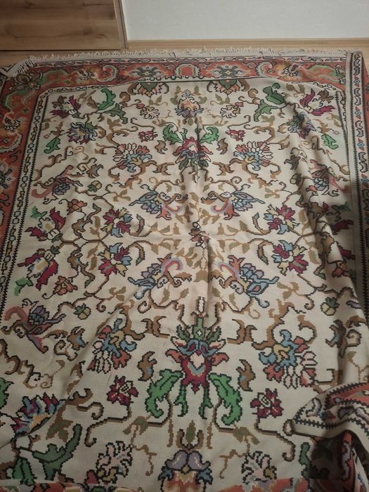 Чипровски килим уникат,размер 3,10 на 2,50