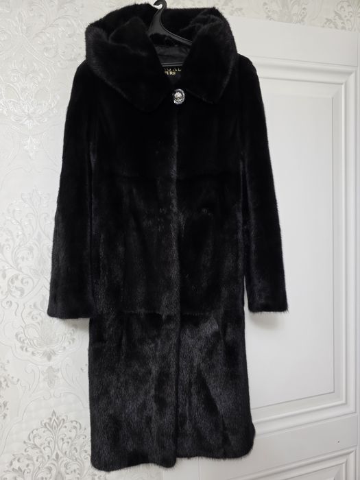 Продам норковую шубу