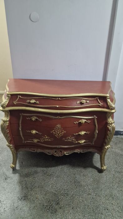 Vând comodă stil baroc