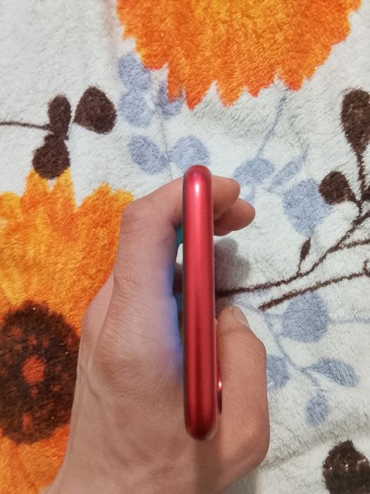 Продам айфон 11