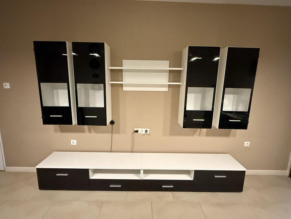 Холна секция бяло и черно