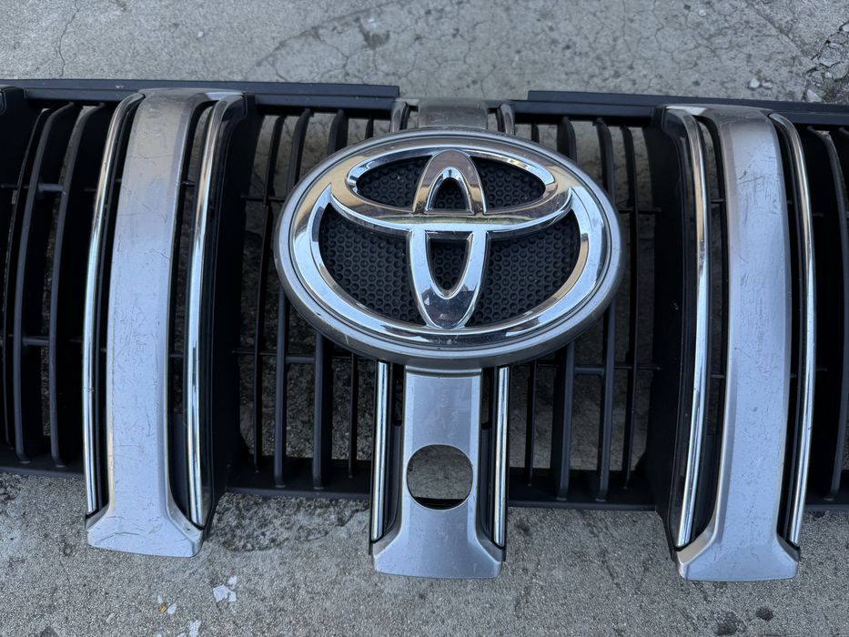 Решетка за Toyota Land Cruiser 150 / Тойота Ленд Крузер 150