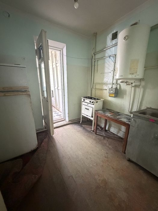 Срочно продаю 3-х комнатную квартиру в Нуравшане