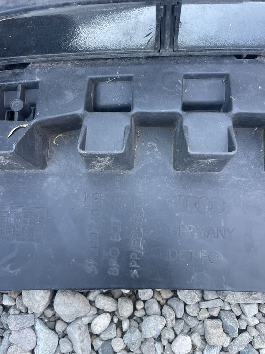 Оригинална фейслифт s line броня от ауди а 3