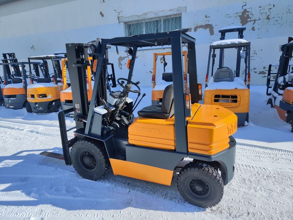 Продам вилочный погрузчик. Кара