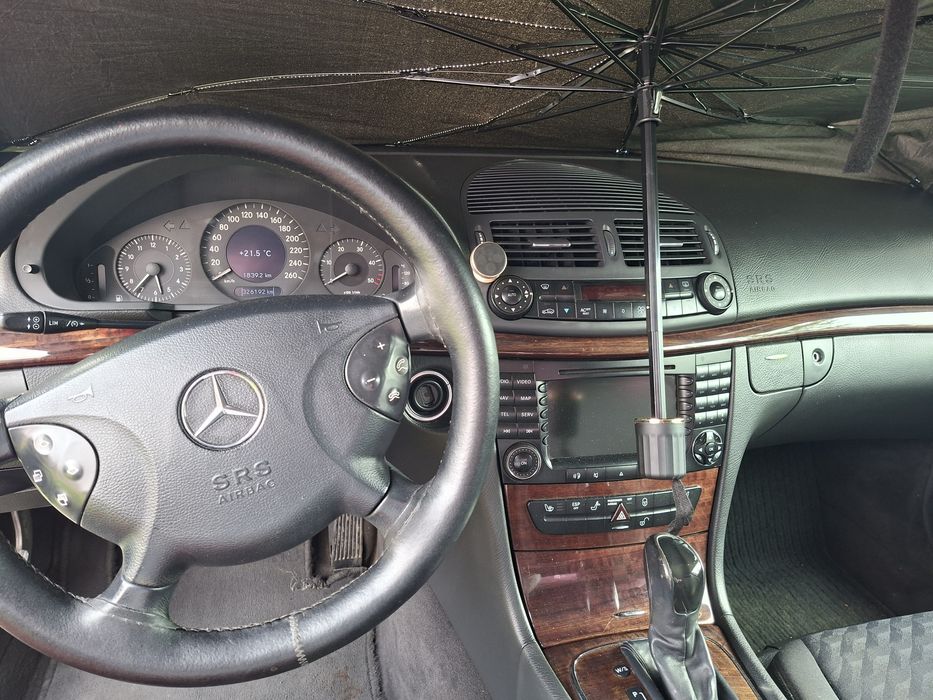 Vând Mercedes E-class w211