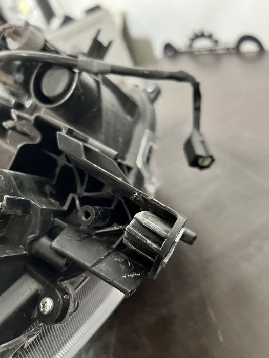 Far stanga full led Toyota Rav4 an 2019-2023