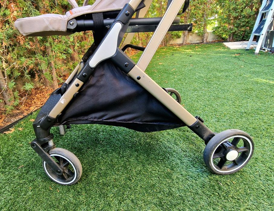 Детска лятна количка Chipolino City бежов цвят